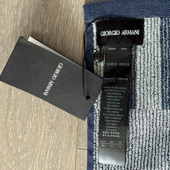 GIORGIO ARMANI 40" X 70" Authentic Multi-color Beach Towel, Retail $495 - Picture 8 of 14